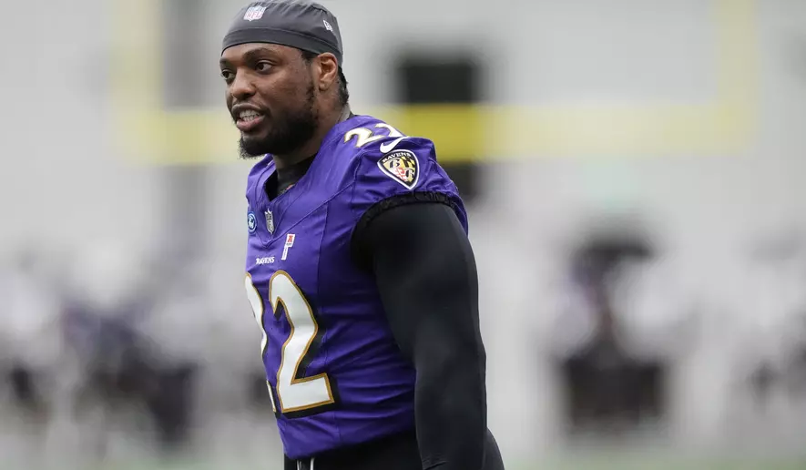 Derrick Henry practices with intensity during Ravens training, motivated by Adam Sandler’s promise of a movie role if he rushes for 2,000 yards.