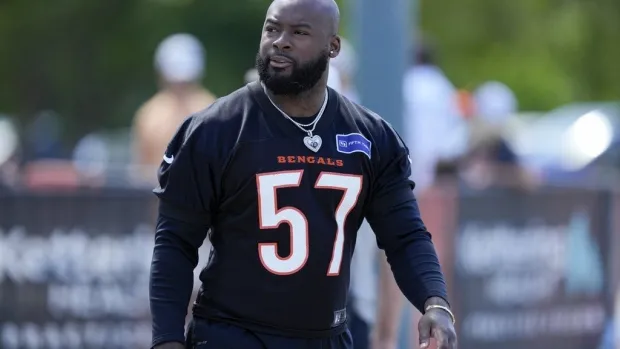 Germaine Pratt in Bengals uniform during a game — Bengals cut team captain Germaine Pratt in a surprising offseason move